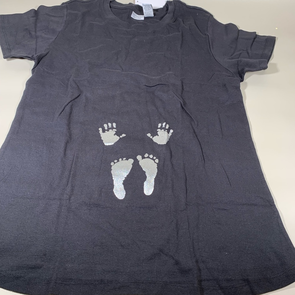 Maternity top with baby hand and feet prints